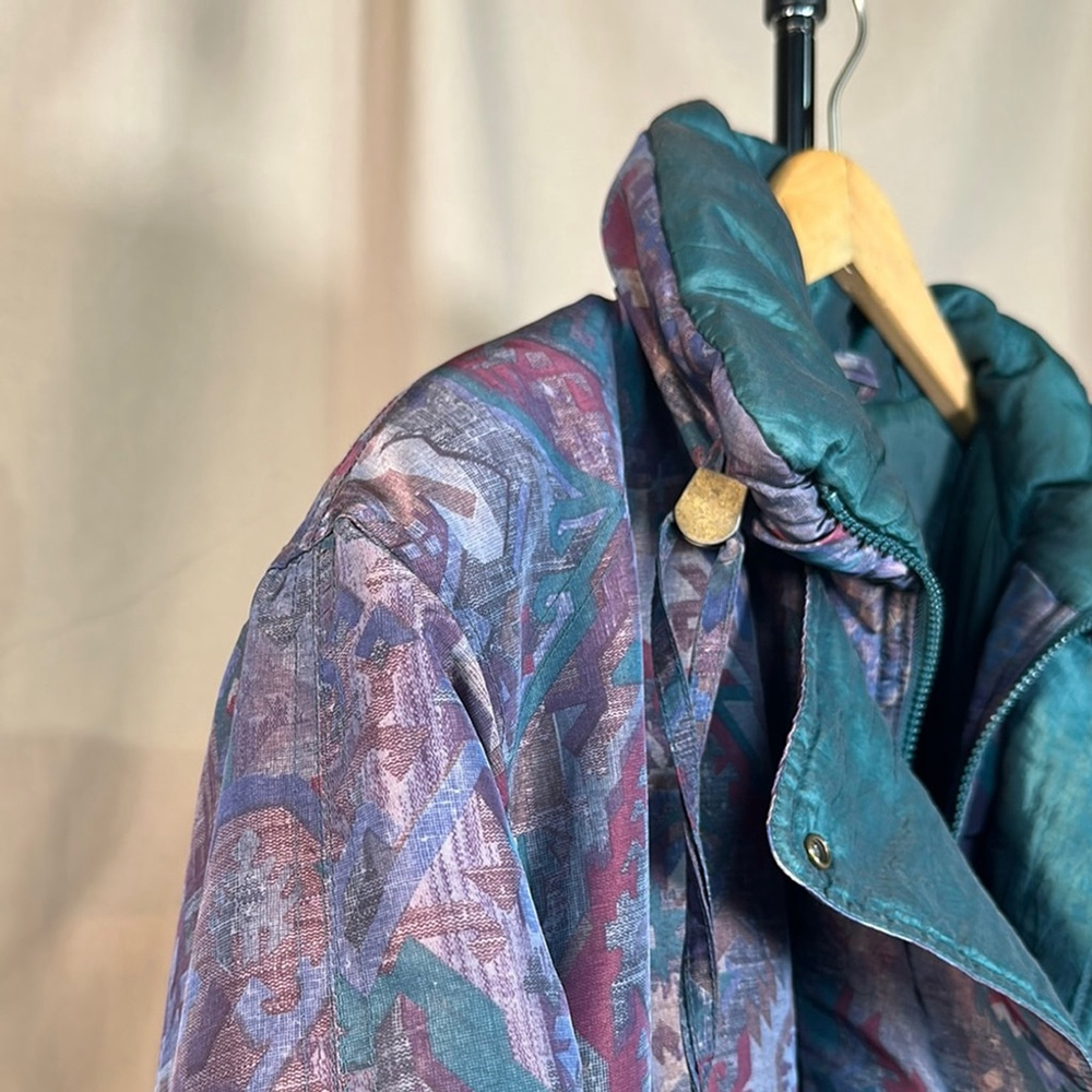 Retro 80s Vibrant Purple and Blue Bomber Jacket for Effortless Style PTP 24 - Picture 11 of 15